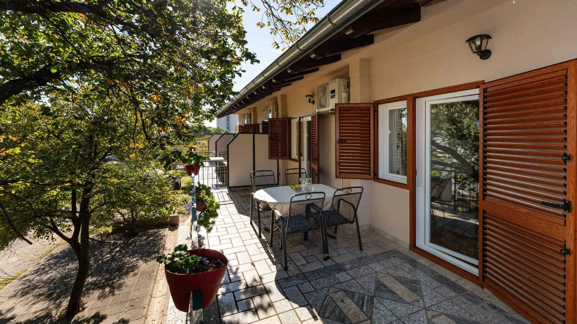 Apartments In Starigrad-Paklenica 43533
