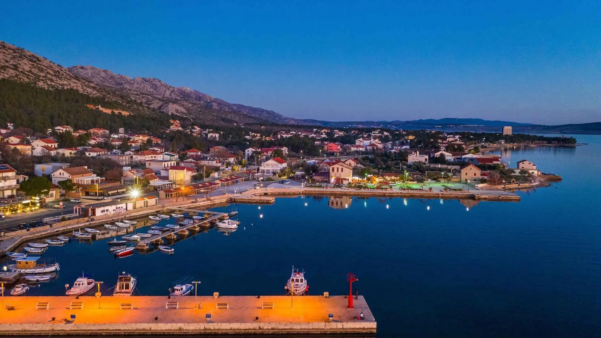 Apartments In Starigrad-Paklenica 43533 Croatia